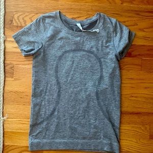 Lululemon swiftly tech tee size 2